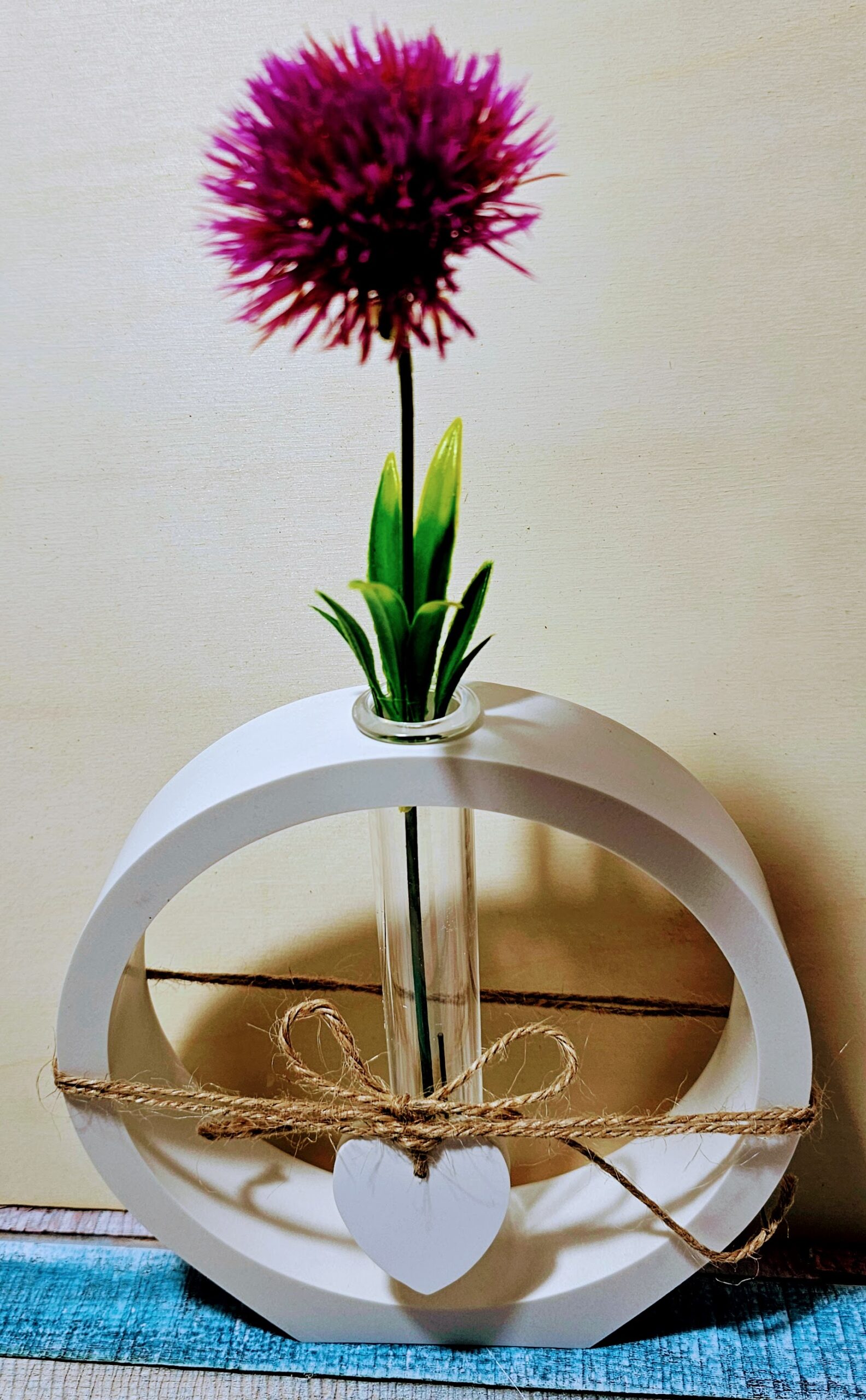 Runde Vase mit Herz
