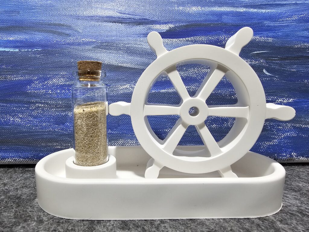 freisesmanufaktur_dekoration_geschenk_mitbringsel_wohndeko_maritim_boot_segel_strand_meer_steuer