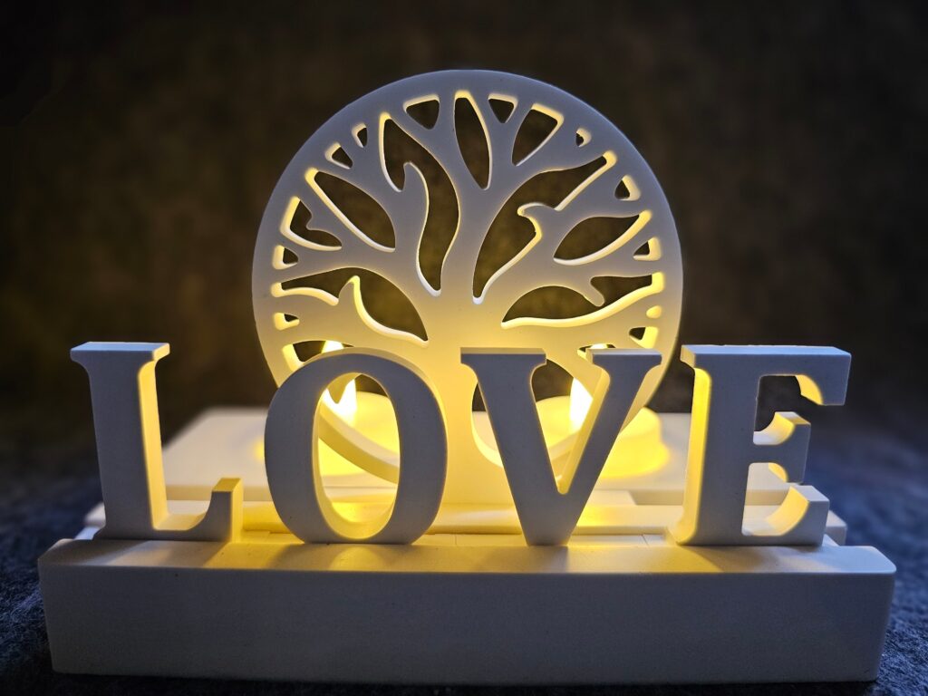 freisesmanufaktur_dekoration_geschenk_mitbringsel_teller_weiß_amor_liebe_hochzeit